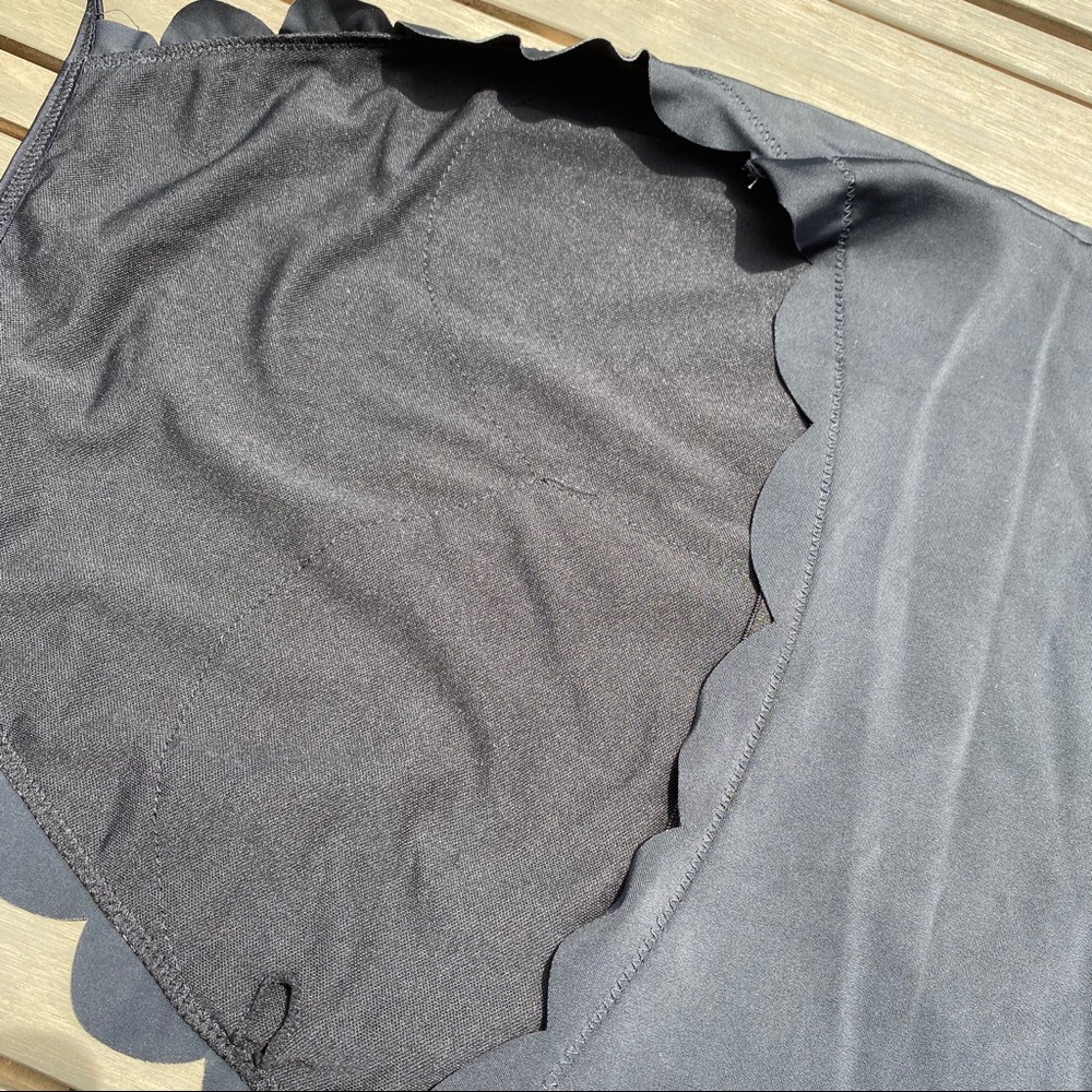 NWOT Halter Neck Scallop Trim One Piece Swimsuit - Picture 6 of 8